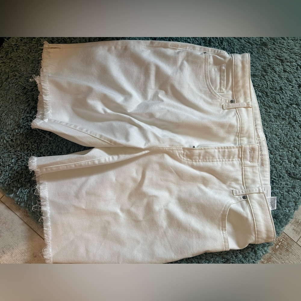 Chicos, Skimming White Denim Shorts with fringe bottoms, Chicos size 2.5